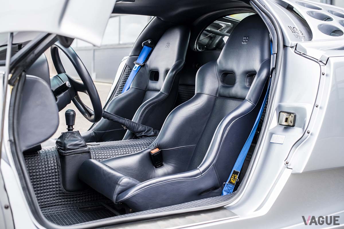 オークションに登場した1993年式ブガッティ「EB110 SS プロトタイプ」Remi Dargegen ©2024 Courtesy of RM Sotheby's