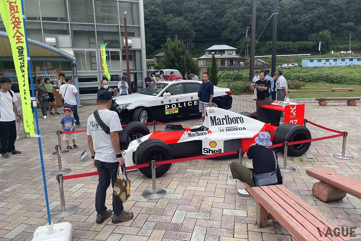 2024年9月21日、「道の駅もてぎ」で展示された伝説のマクラーレンホンダのF1マシン「MP4/5B」