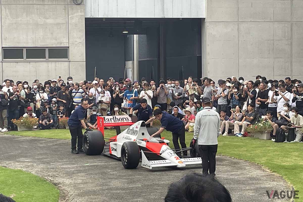 2024年9月21日、「道の駅もてぎ」で展示された伝説のマクラーレンホンダのF1マシン「MP4/5B」