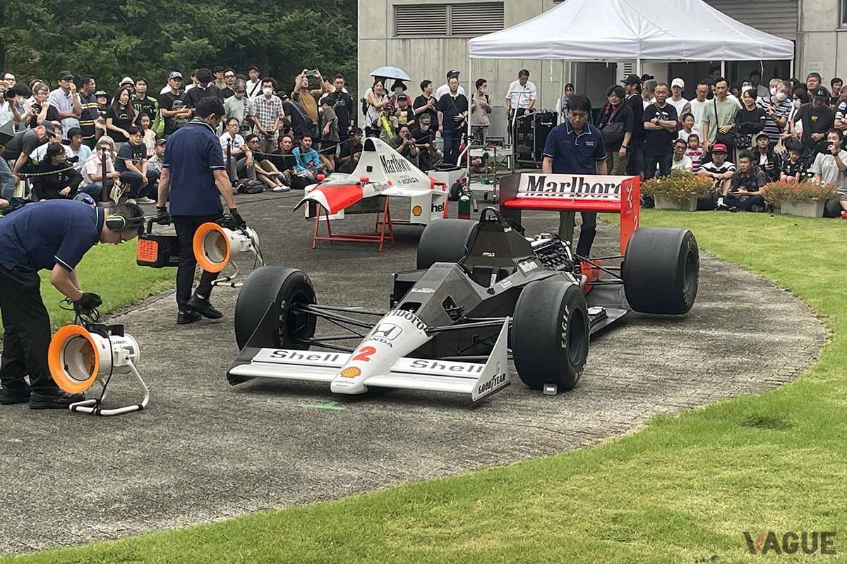 えっ、…セナのF1マシン!?」“道の駅”に1990年のチャンピオンカー マクラーレンホンダ「MP4／5B」が降臨(VAGUE) - goo ニュース