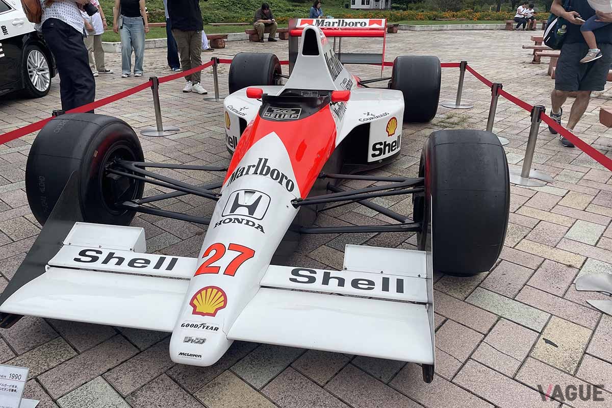 2024年9月21日、「道の駅もてぎ」で展示された伝説のマクラーレンホンダのF1マシン「MP4/5B」