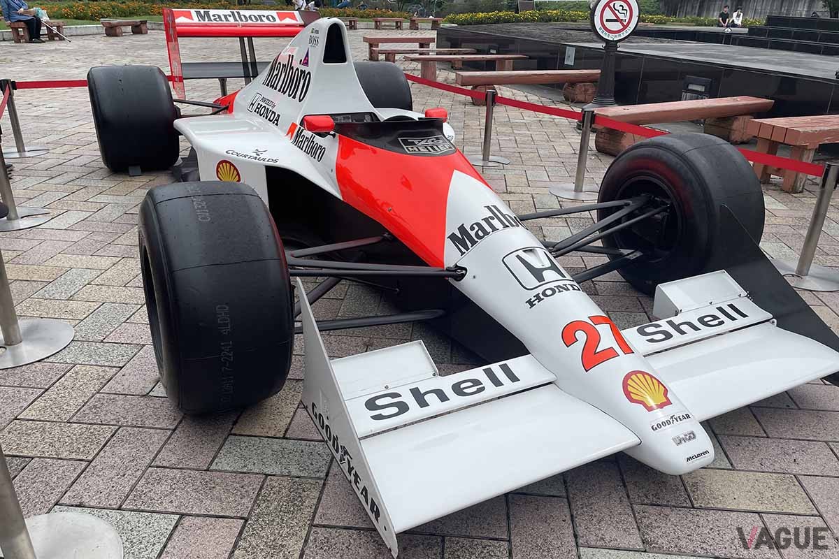 2024年9月21日、「道の駅もてぎ」で展示された伝説のマクラーレンホンダのF1マシン「MP4/5B」