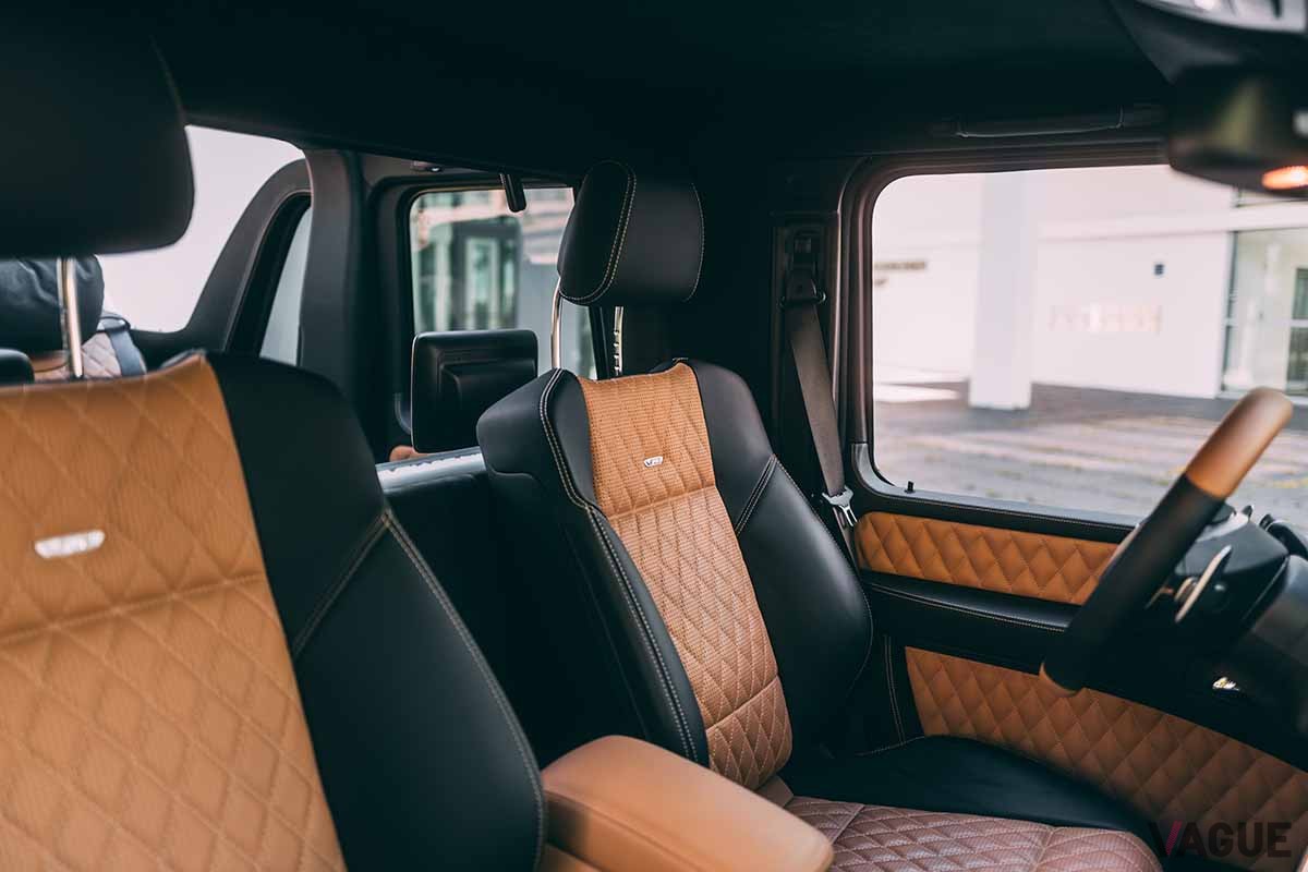 オークションに登場した2018年製「メルセデス・マイバッハG650ランドレー」のインテリアStephan Bauer ©2024 Courtesy of RM Sotheby's