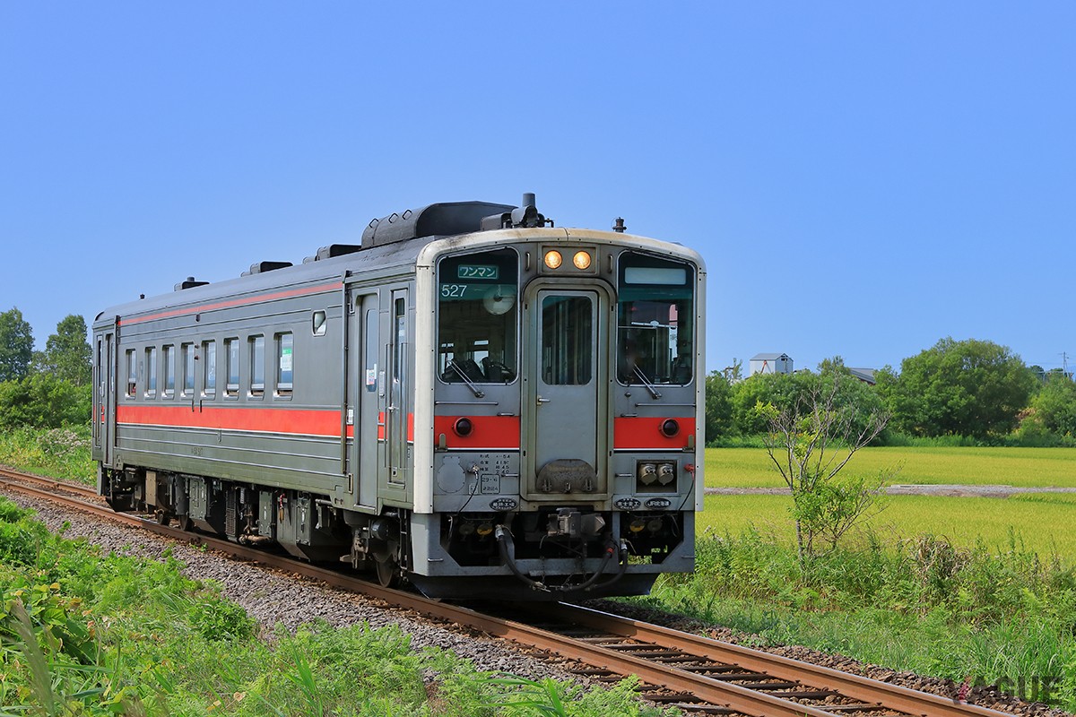 日本全国のJR線・普通車自由席に3日間乗り放題のきっぷ「秋の乗り放題パス」が販売中だ