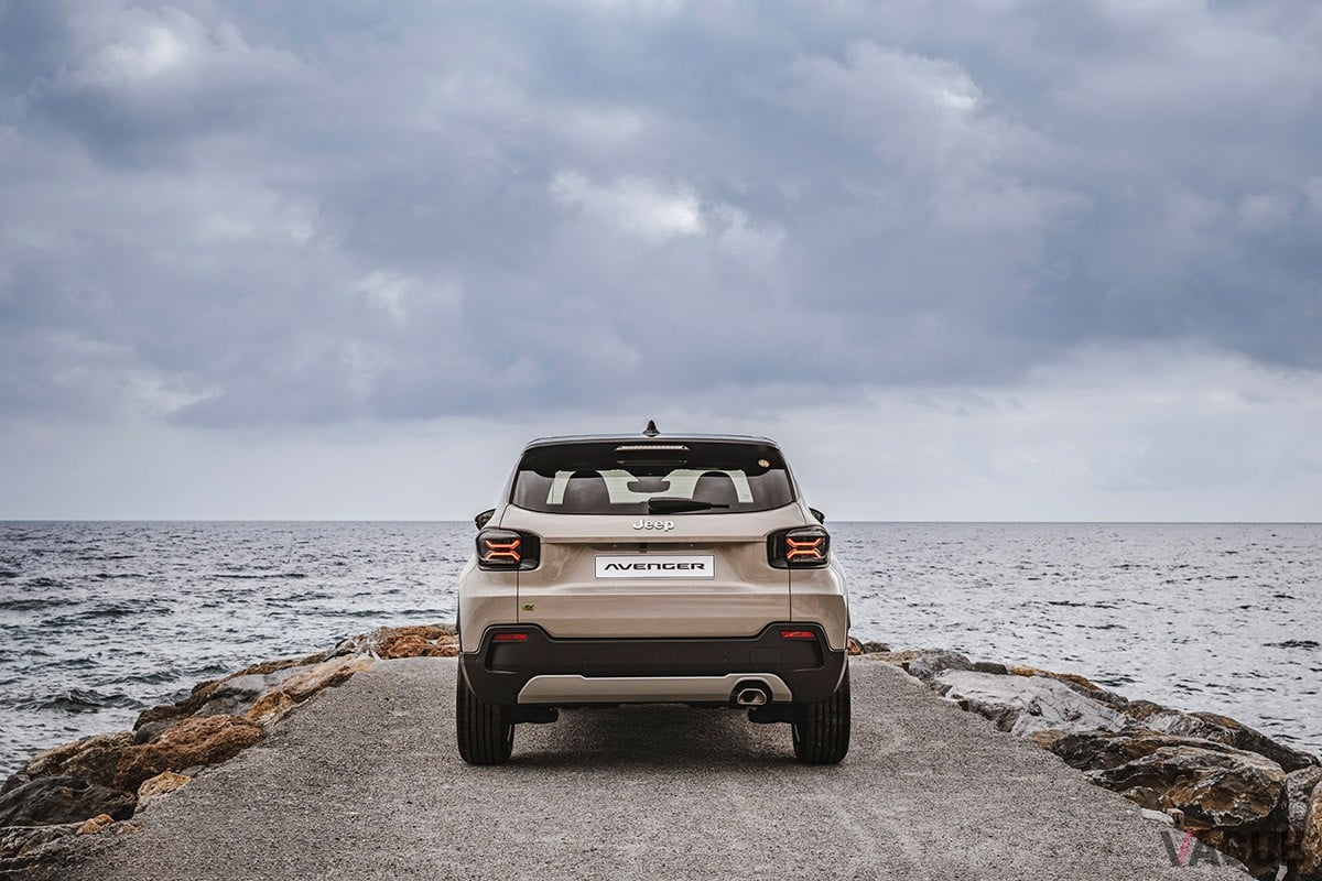 まもなく日本仕様が発表されるジープ新型「アベンジャー」