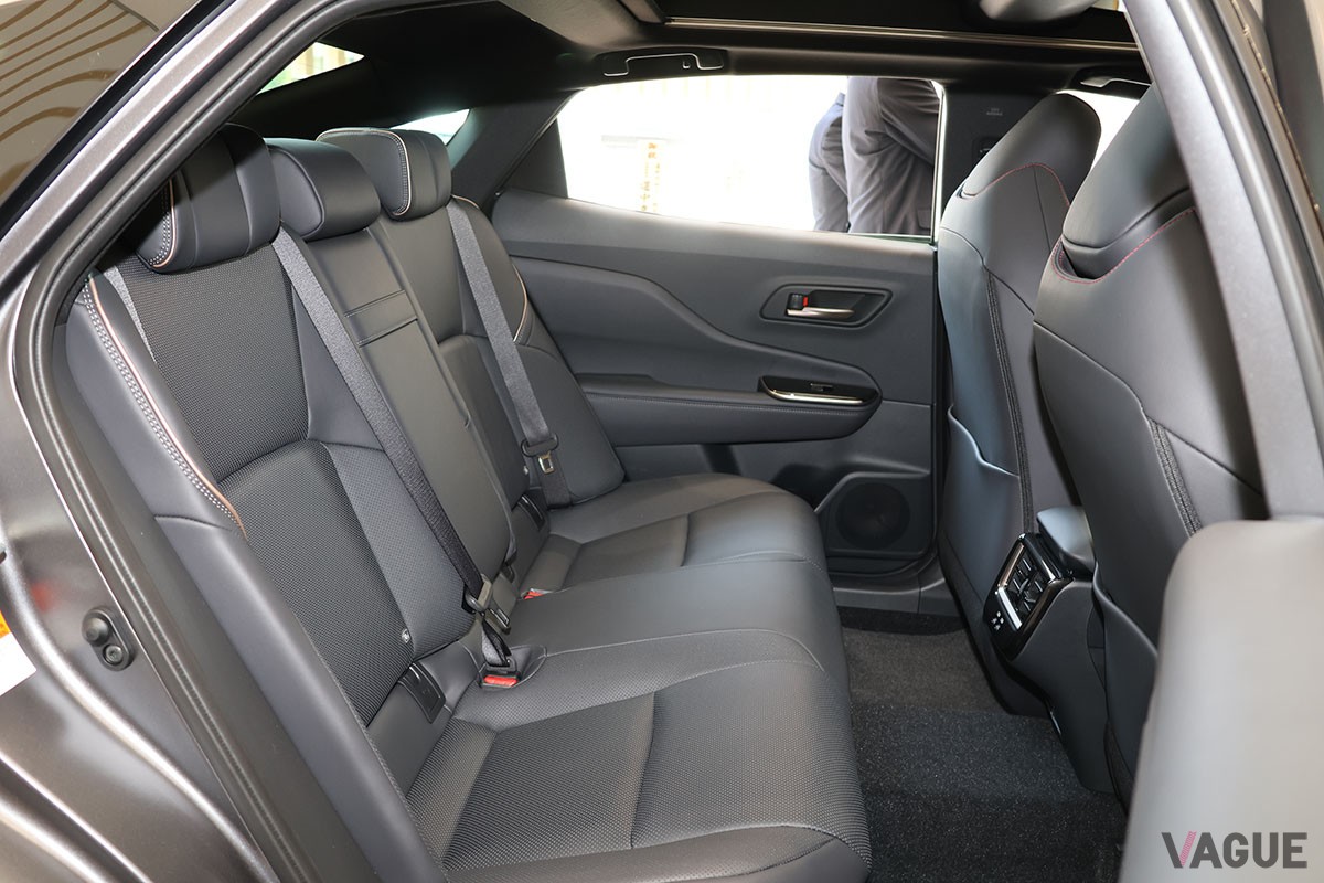 「THE CROWN」店専売の特別仕様車第1弾「クラウン・クロスオーバー RS“アドバンスド・ザ リミテッド マットメタル”」ｚ