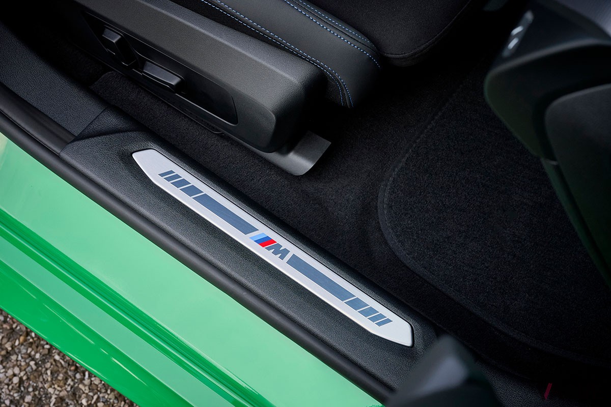 BMW新型「M135i xDrive」