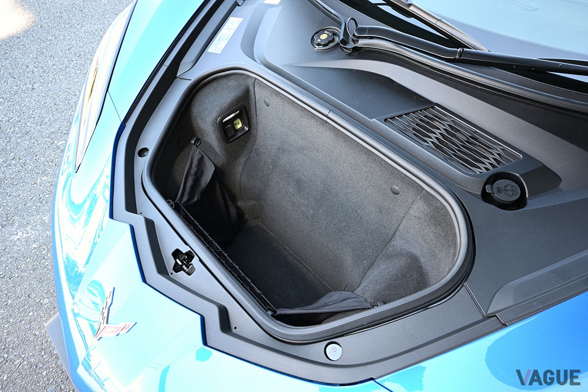 シボレー新型「コルベットE-Ray」