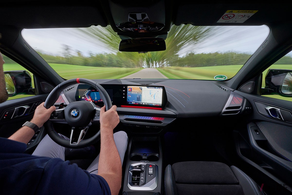 BMW新型「M135i xDrive」