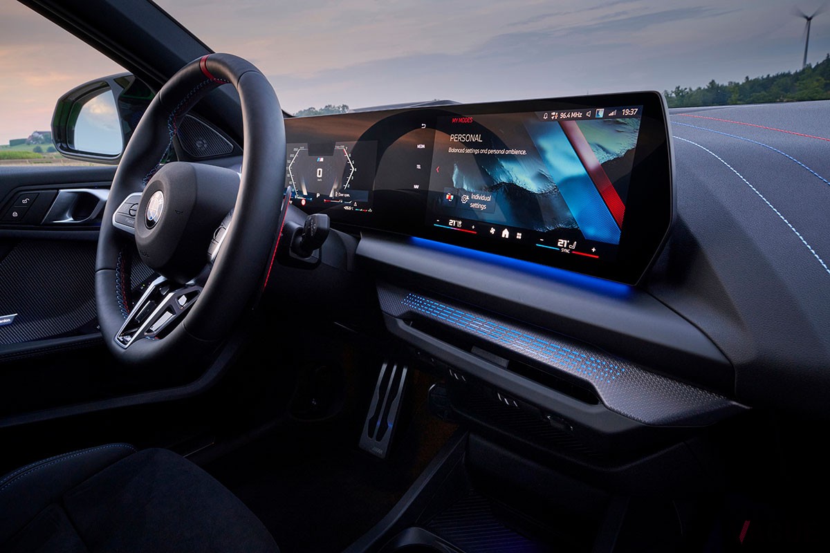 BMW新型「M135i xDrive」