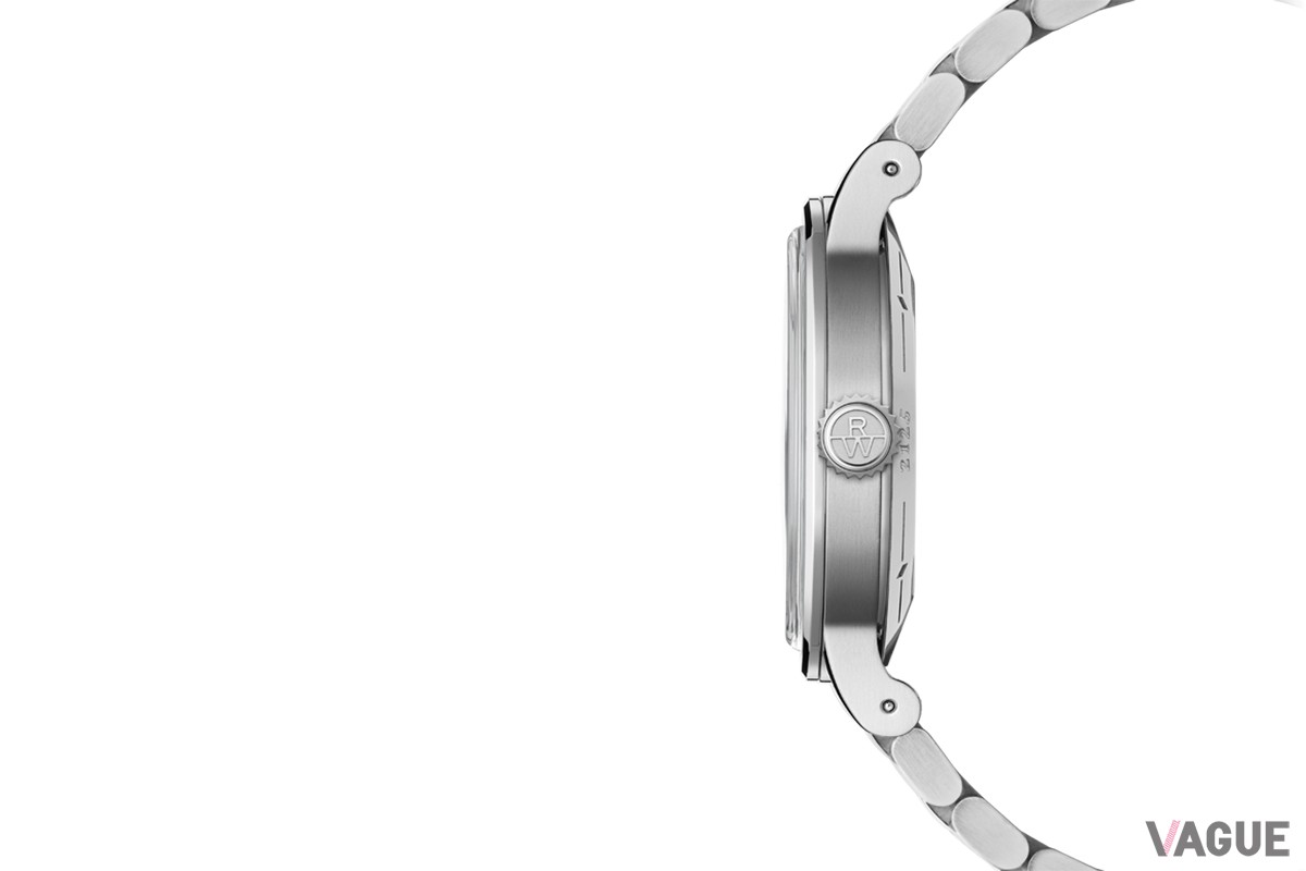 ビジネスシーンなどで日常使いしやすい5連ブレスレットモデルも登場（品番：2125-ST-65001・30万8000円）