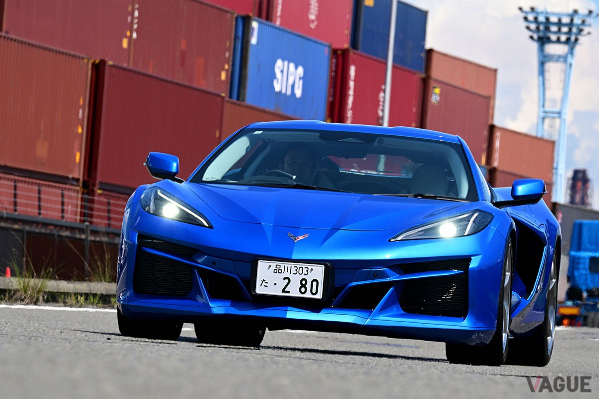 シボレー新型「コルベットE-Ray」