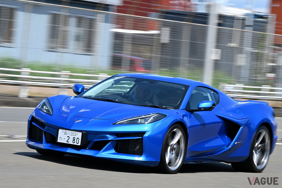 シボレー新型「コルベットE-Ray」