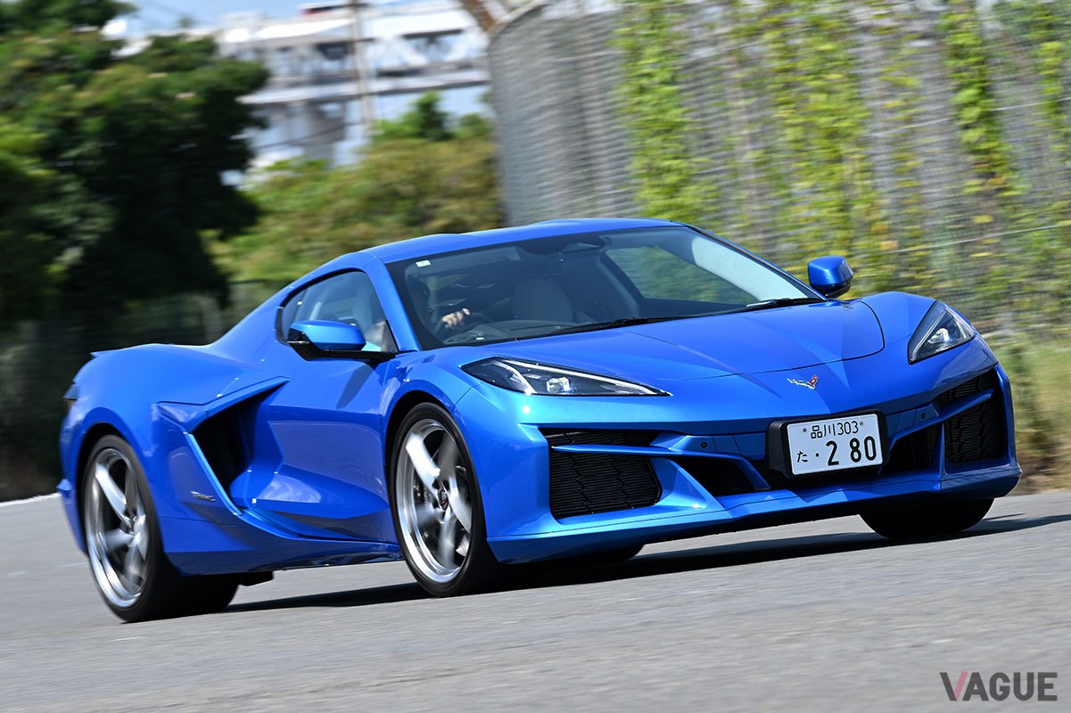 シボレー新型「コルベットE-Ray」