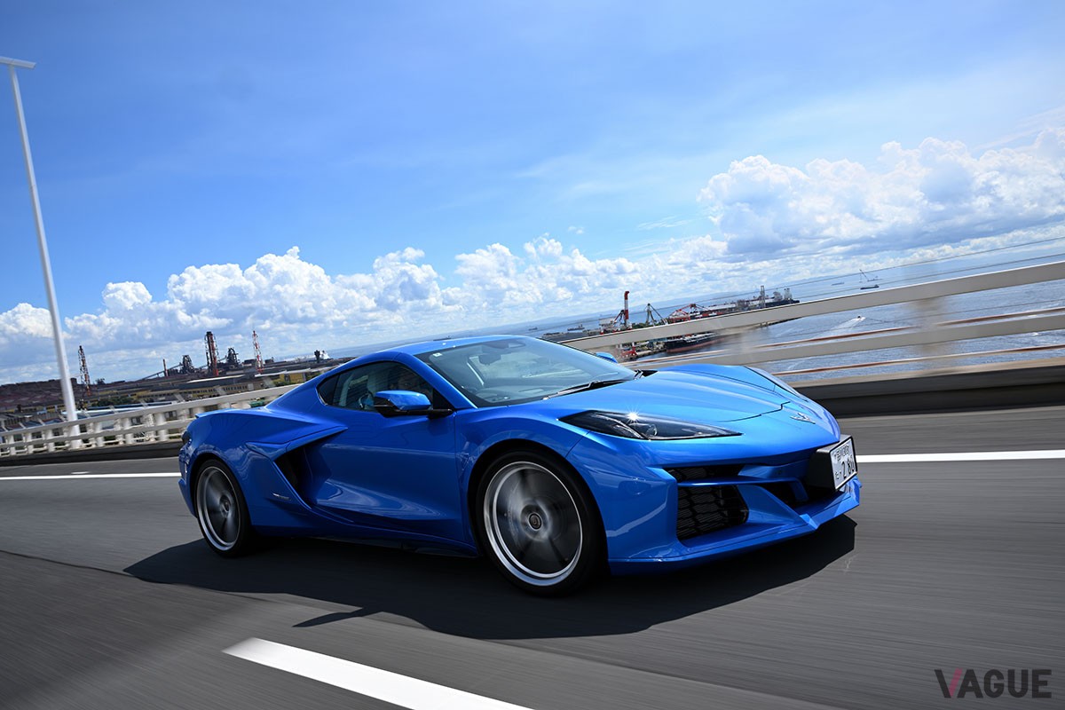 シボレー新型「コルベットE-Ray」