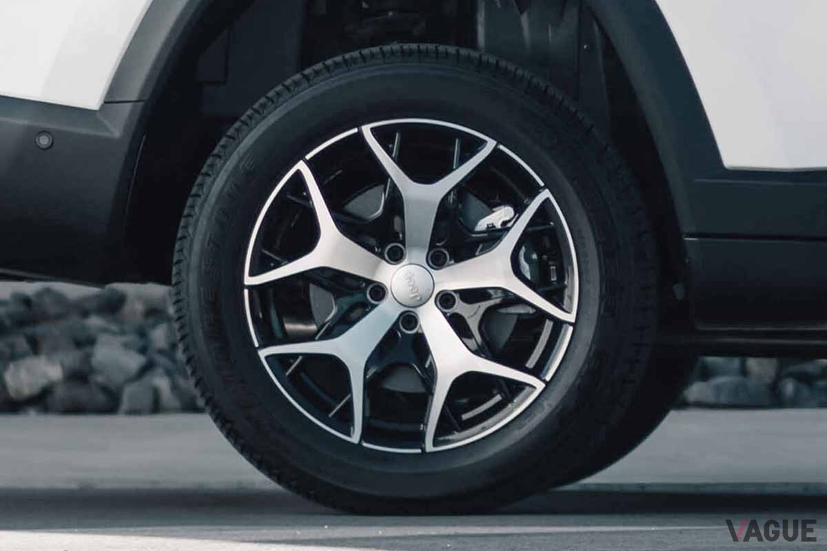 ジープの限定車「コマンダー ロンジチュード」 