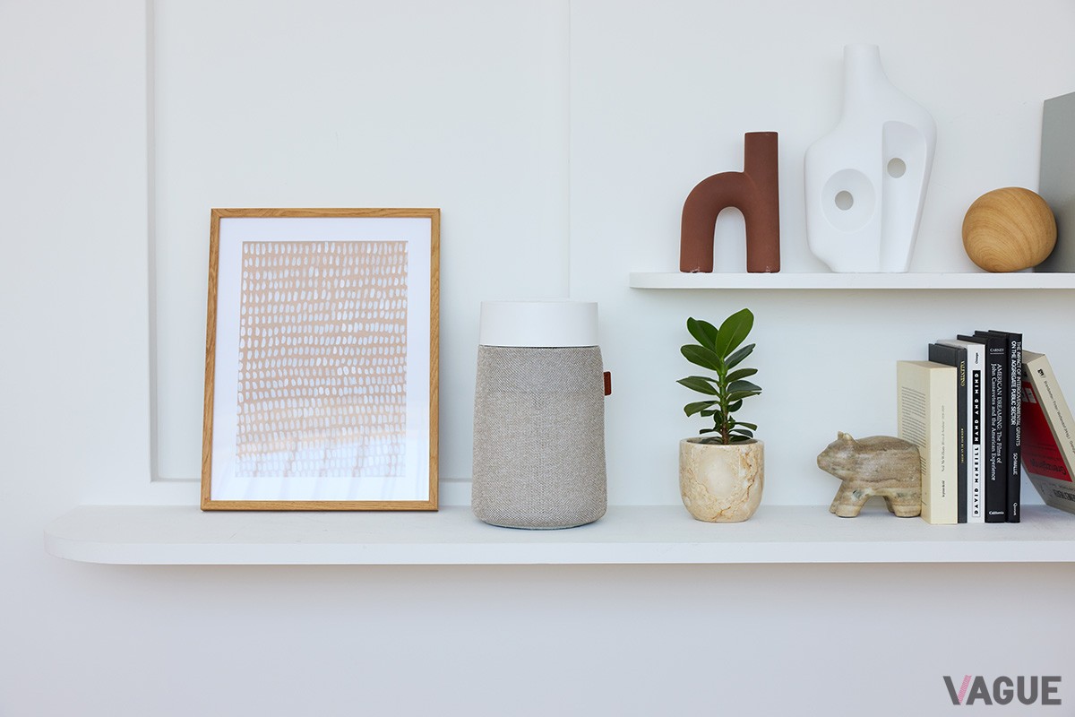 生活感を出さず、むしろオブジェのようにインテリアとして積極的に活用しつつ空気をクリーンに