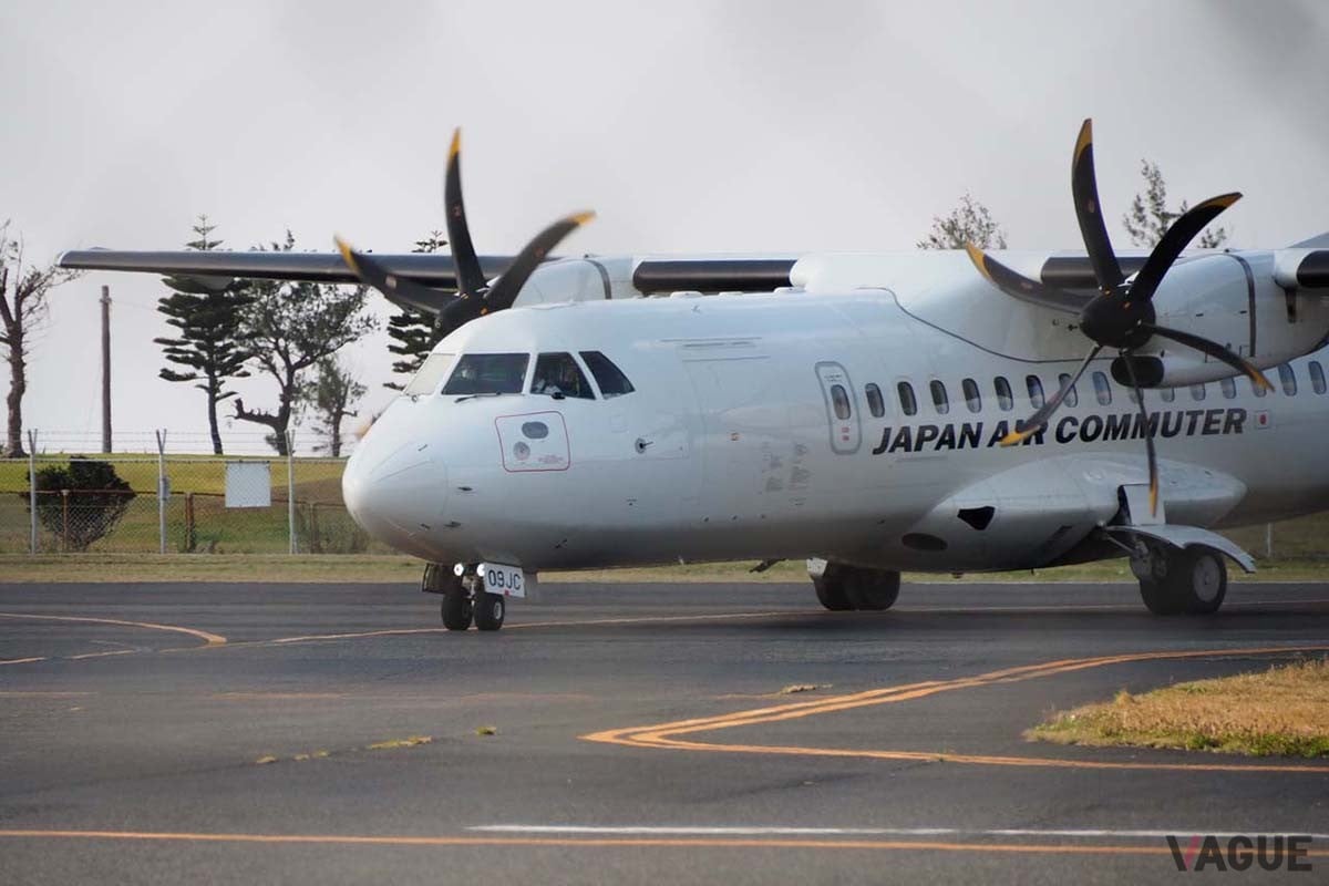 2024年8月1日から“日本最短航空路線”となった「奄美大島-喜界島」。JACは、このATR42-600で一日2往復している