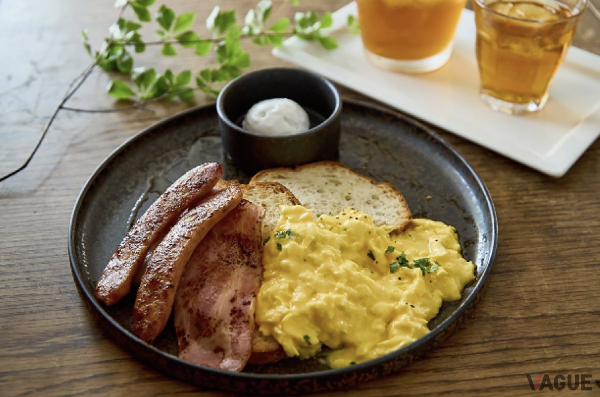卵料理とドリンク、スープやベーコンを好みでセレクトできるメニュー「Eggs your ways」。価格も手頃でモーニングなどで気軽に楽しみたい