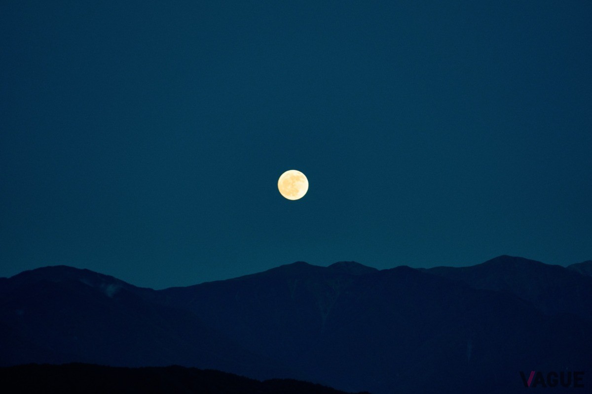 壮大なスケールの中で起こる大自然のショーは圧巻