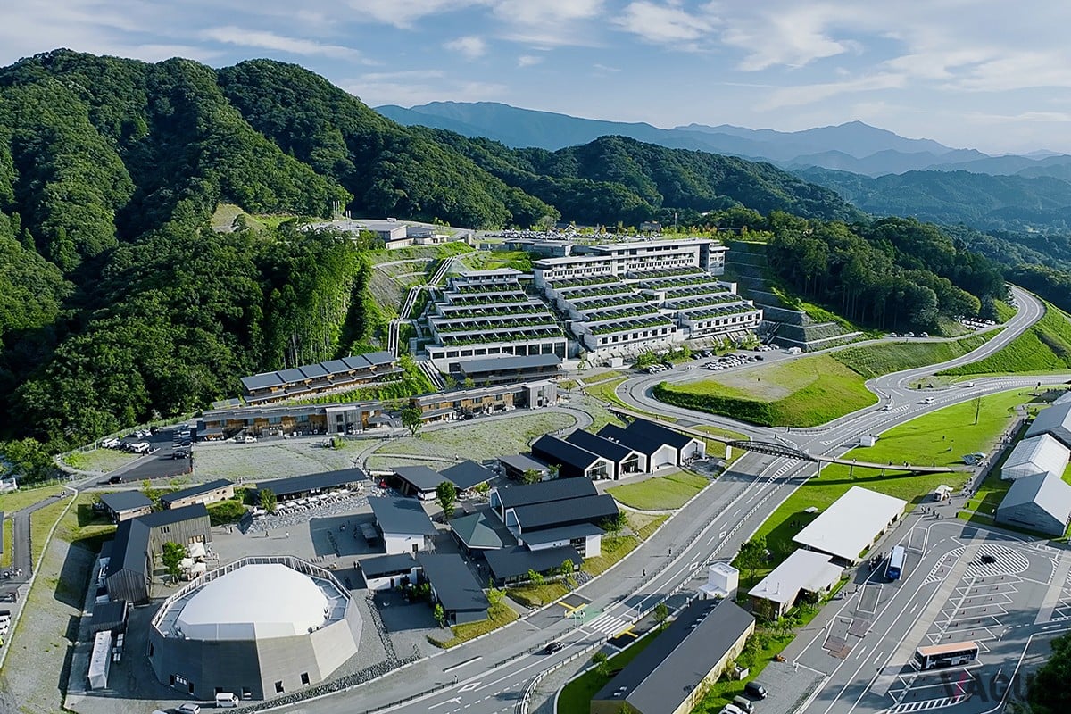 ９つのエリアに約７0店舗が出店する複合商業施設「VISON」