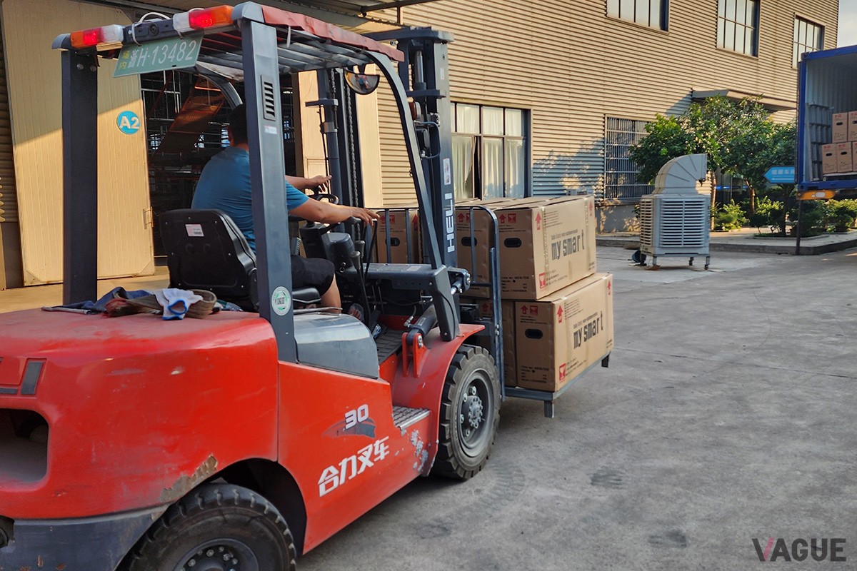 慎重に荷積み