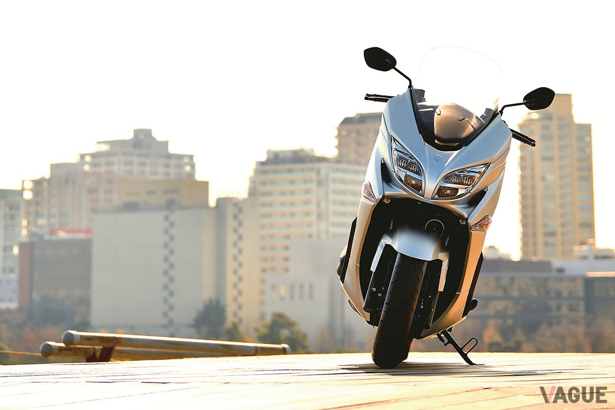 国産唯一の400ccビッグスクーターであるスズキ「バーグマン400 ABS」の価格が改定された