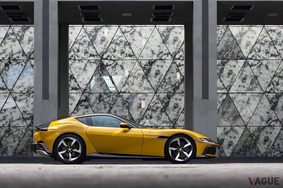 フェラーリ新型「ドーディチ チリンドリ」