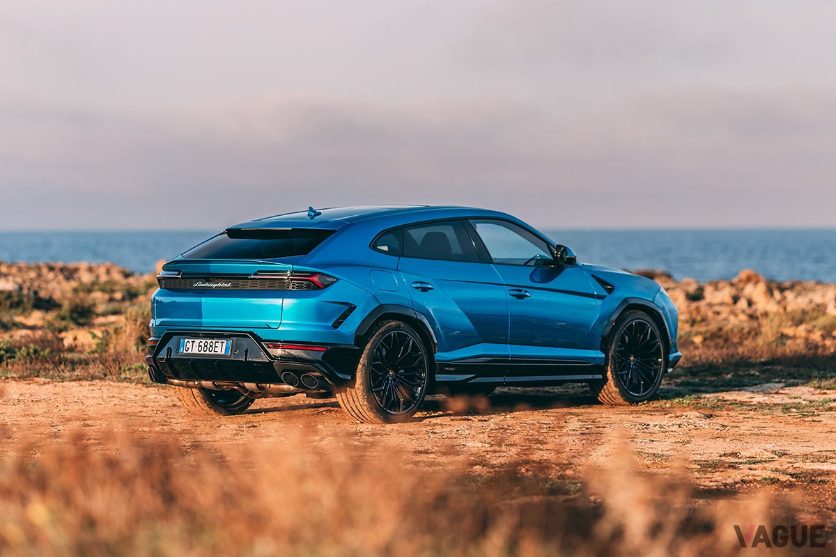 ランボルギーニ新型「ウルスSE」