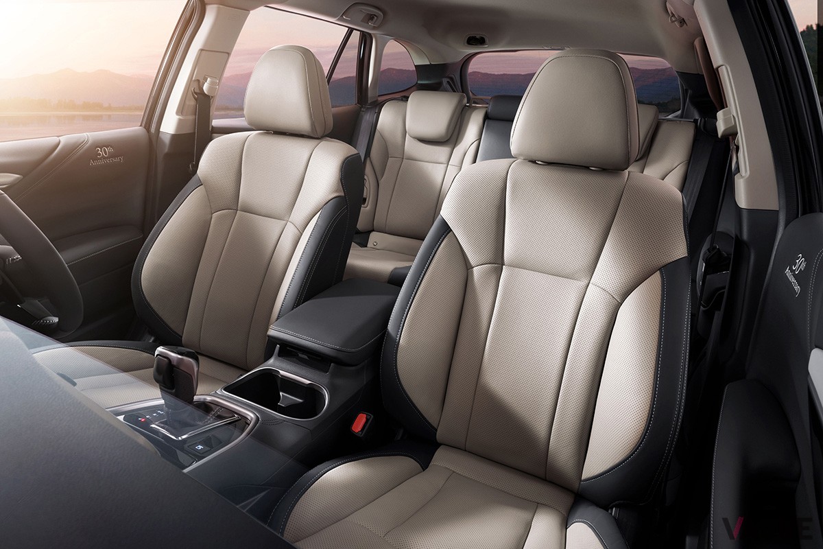 スバル「レガシィ アウトバック 30thアニバーサリー」