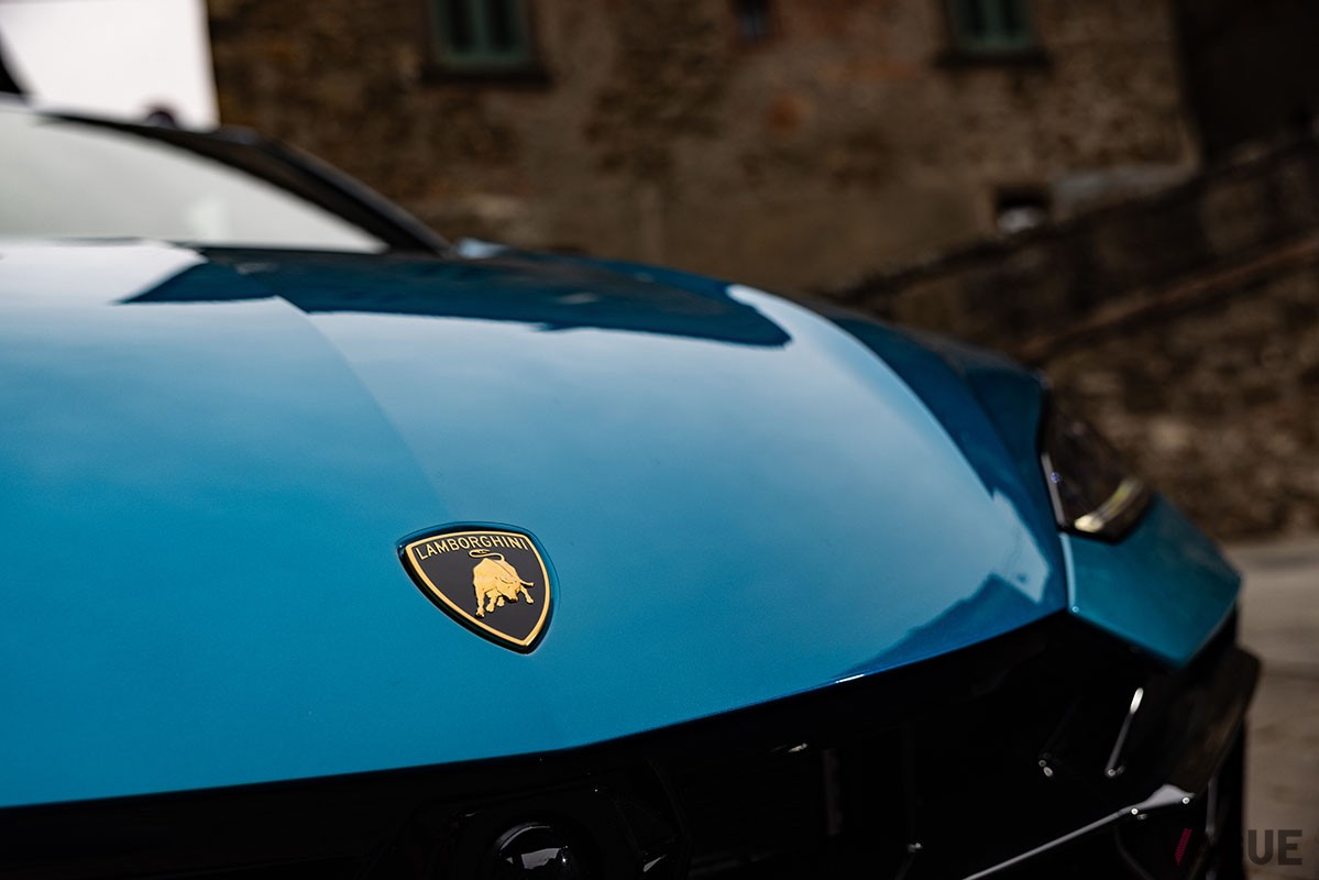 ランボルギーニ新型「ウルスSE」