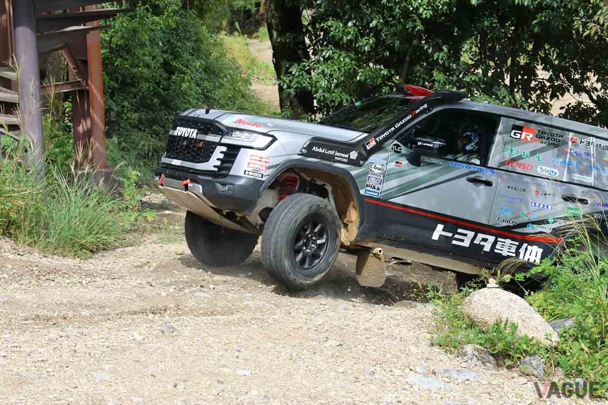TLC「ランドクルーザー300 GR SPORT」2024ダカールラリー参戦車両