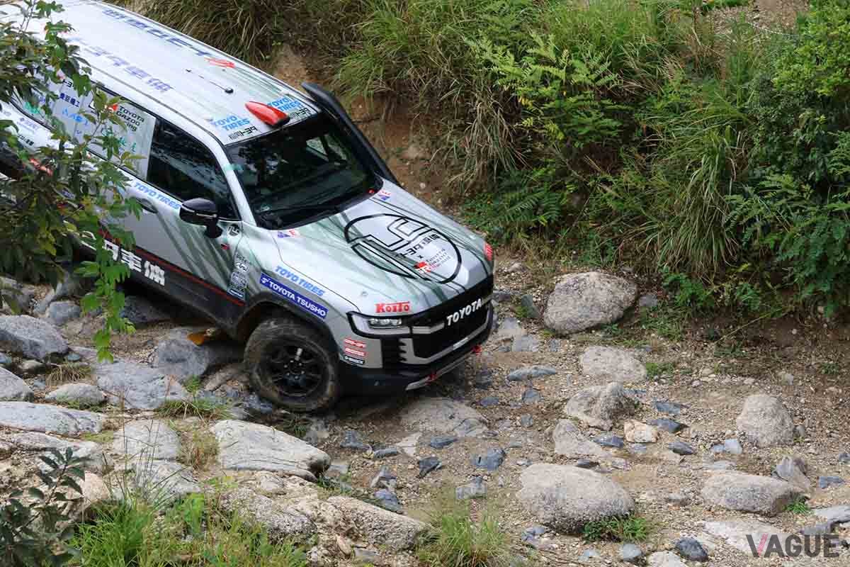 TLC「ランドクルーザー300 GR SPORT」2024ダカールラリー参戦車両