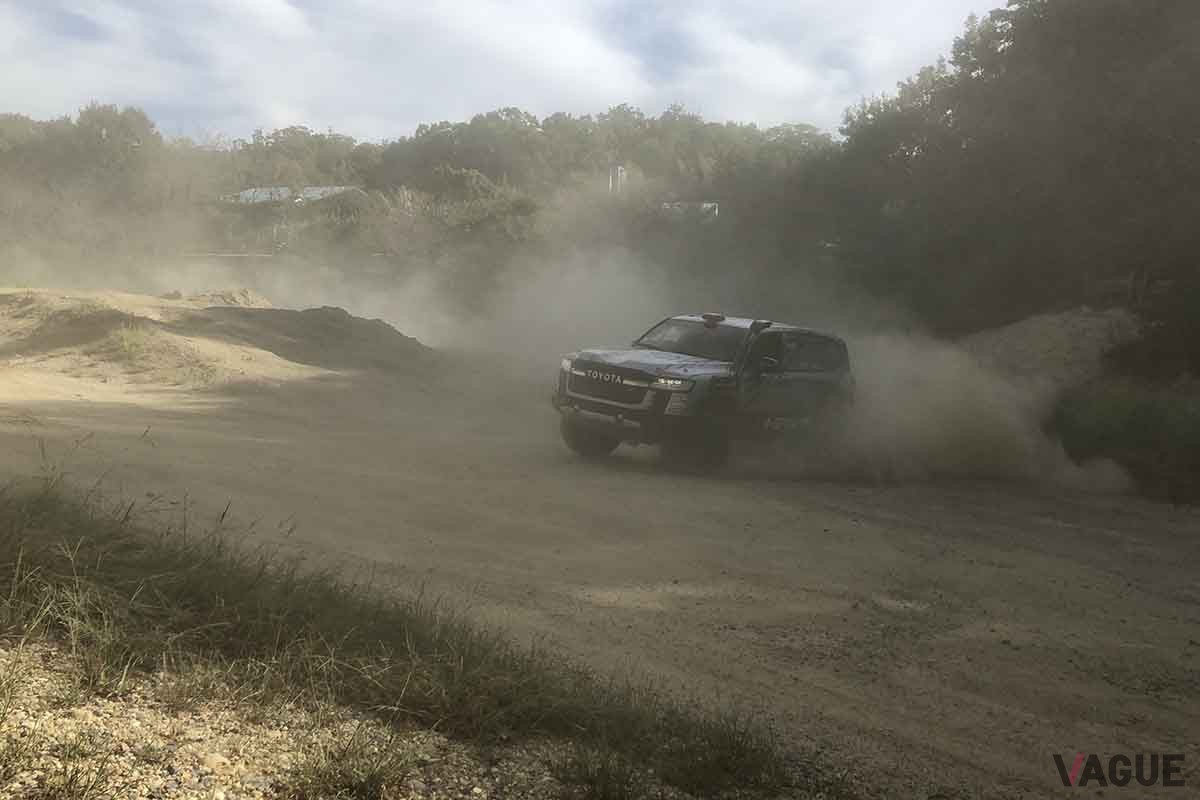 TLC「ランドクルーザー300 GR SPORT」2024ダカールラリー参戦車両