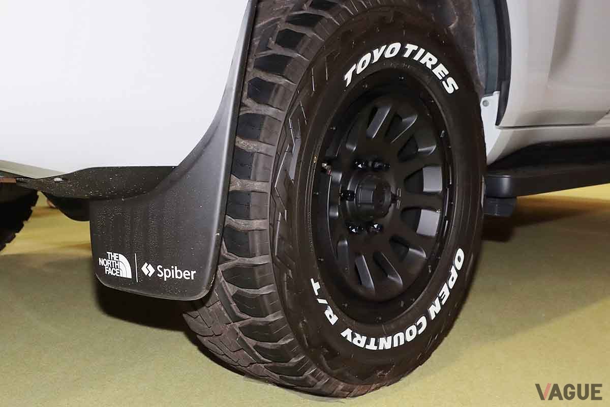 ジャパンモビリティーショー2023に出展されている「CORDE byランドクルーザープラド NEWSCAPE」