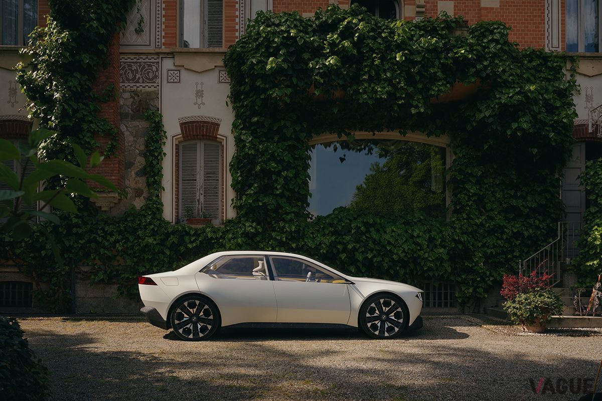 ジャパンモビリティショー2023に出展されたBMW「ビジョン・ノイエ・クラッセ」