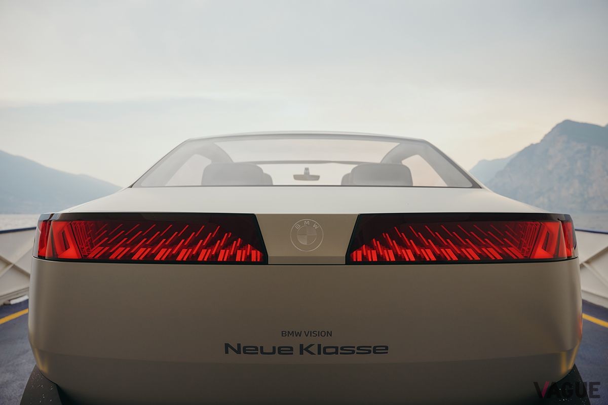 ジャパンモビリティショー2023に出展されたBMW「ビジョン・ノイエ・クラッセ」