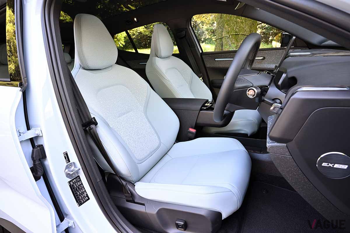 ボルボ新型「EX30」のインテリア