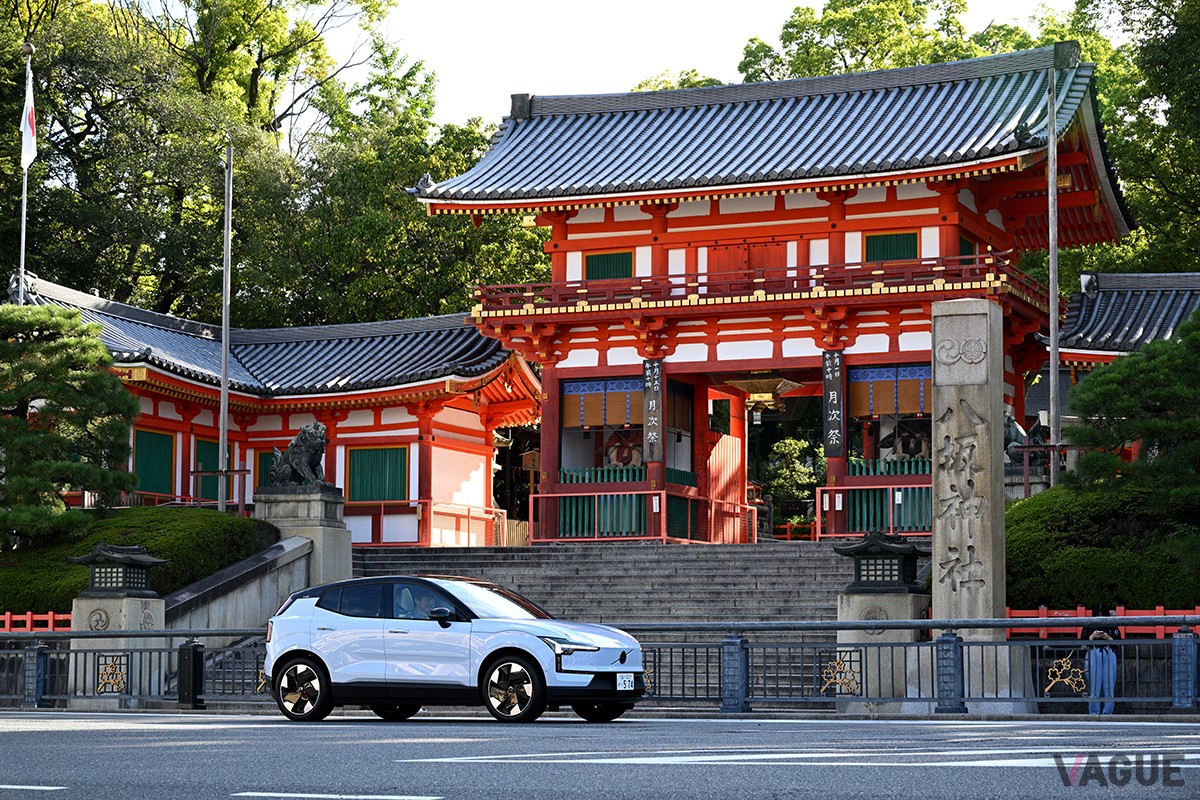 京都・八坂神社とEX30