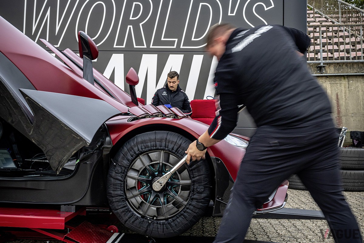ノルドシュライフェで6分29秒090という量産車の新記録を叩き出したメルセデスAMG「ワン」