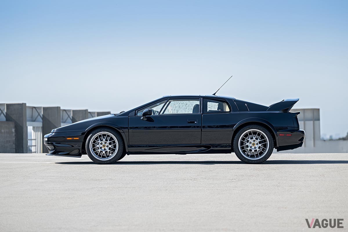 海外オークションに出品された2003年式ロータス「エスプリ V8 SEファイナルエディション」 William Walker ©2024 Courtesy of RM Sotheby's
