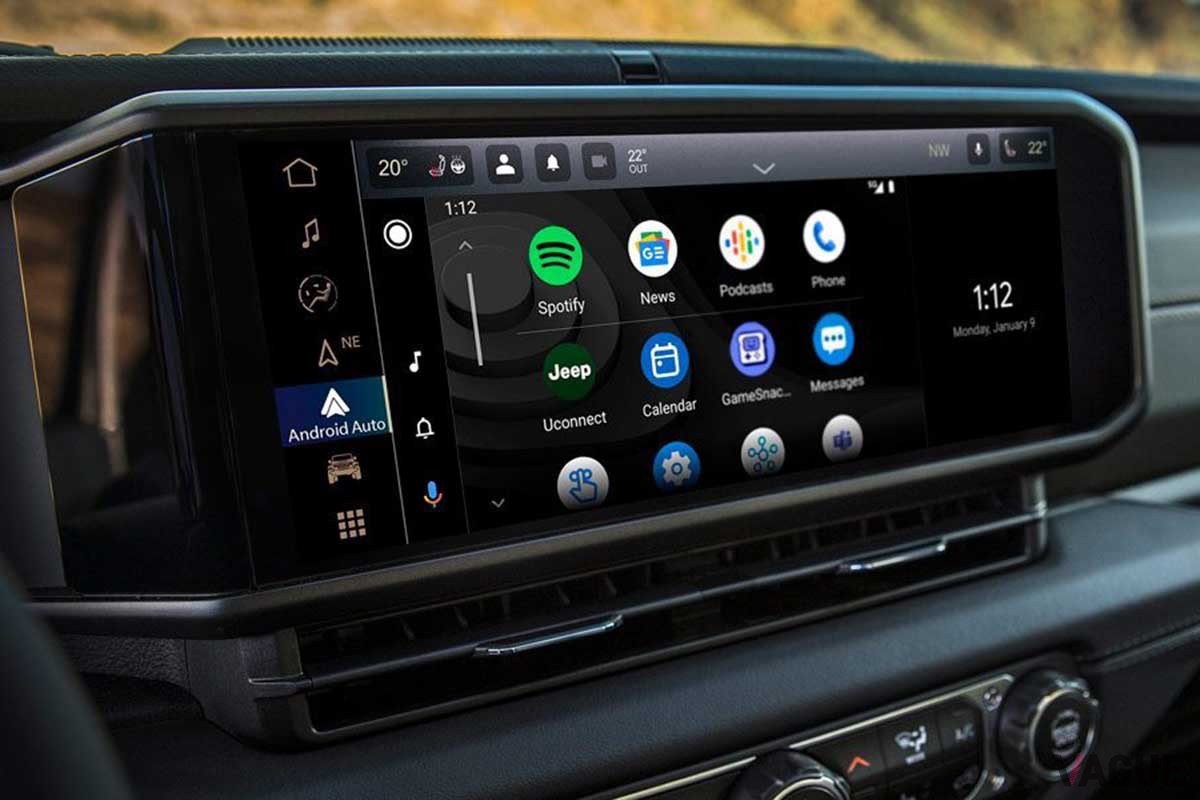 100台限定で登場した「ジープ・ラングラー ルビコン2ドア」のインテリア