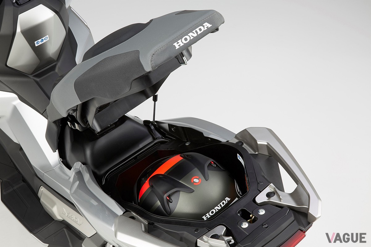 ホンダ「X-ADV」はスクータースタイルのADVとして新たなジャンルを切り開く