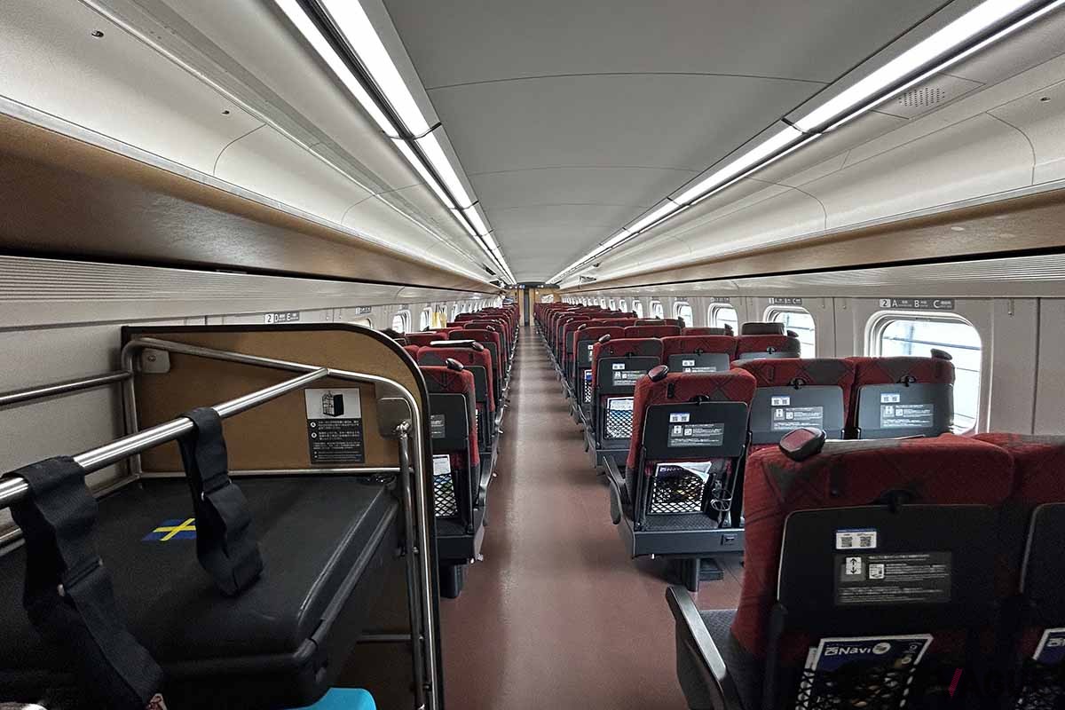北陸新幹線の金沢-敦賀駅延伸から半年。敦賀駅から関西圏へどう行くのが“安くて早い”のだろうか