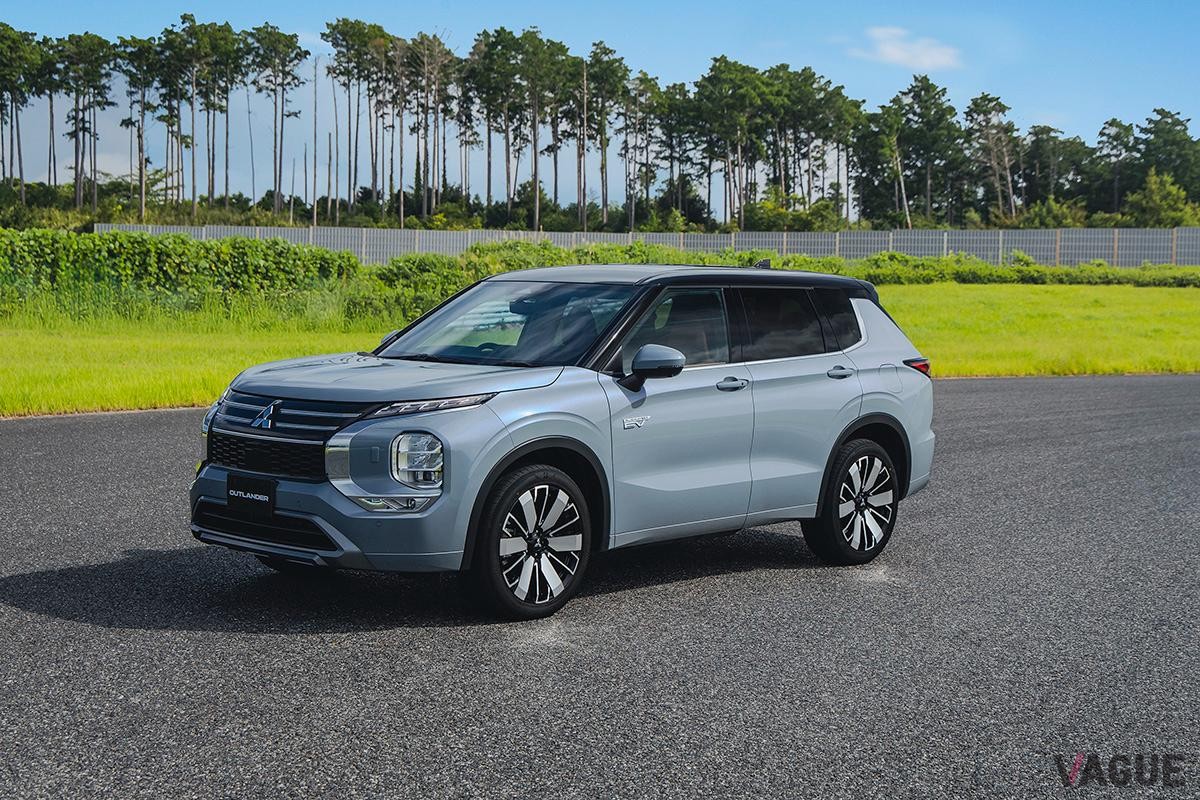 三菱改良新型「アウトランダー」