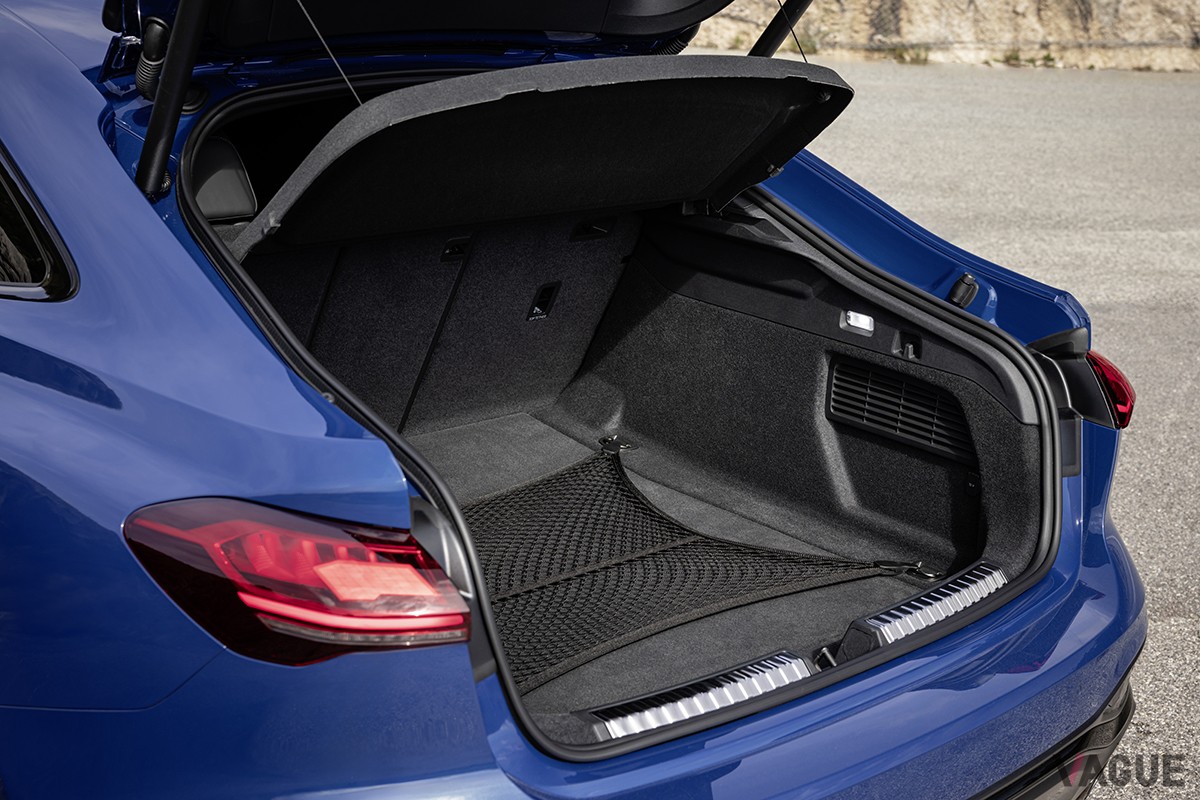 アウディ新型「S5セダン」の荷室