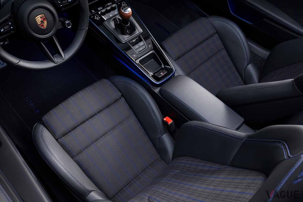 ポルシェ新型「911カレラT」のインテリア