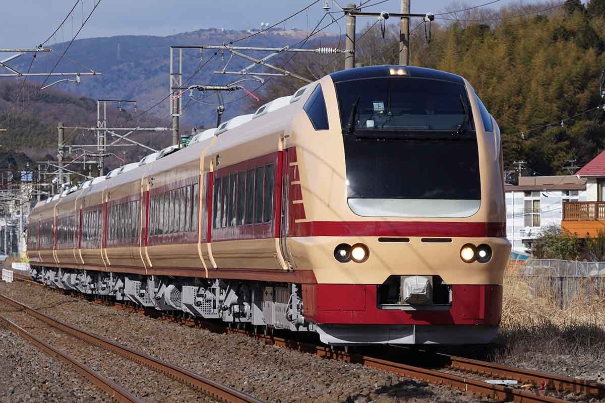 特急「鎌倉」に使用されるE653系