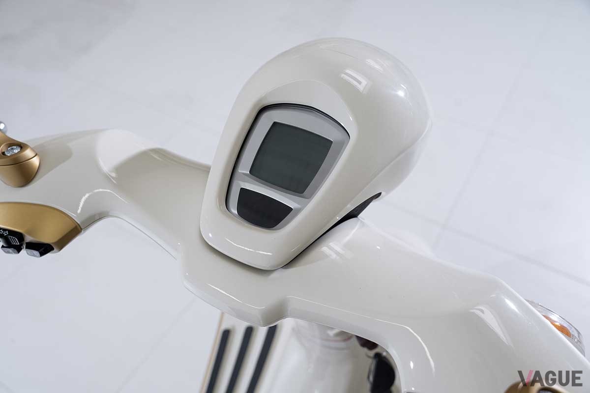 オークションに出品された2022年式ベスパ「946 クリスチャン・ディオールリミテッド・エディション」Kevin McCauley(c)2024 Courtesy of RM Sotheby's