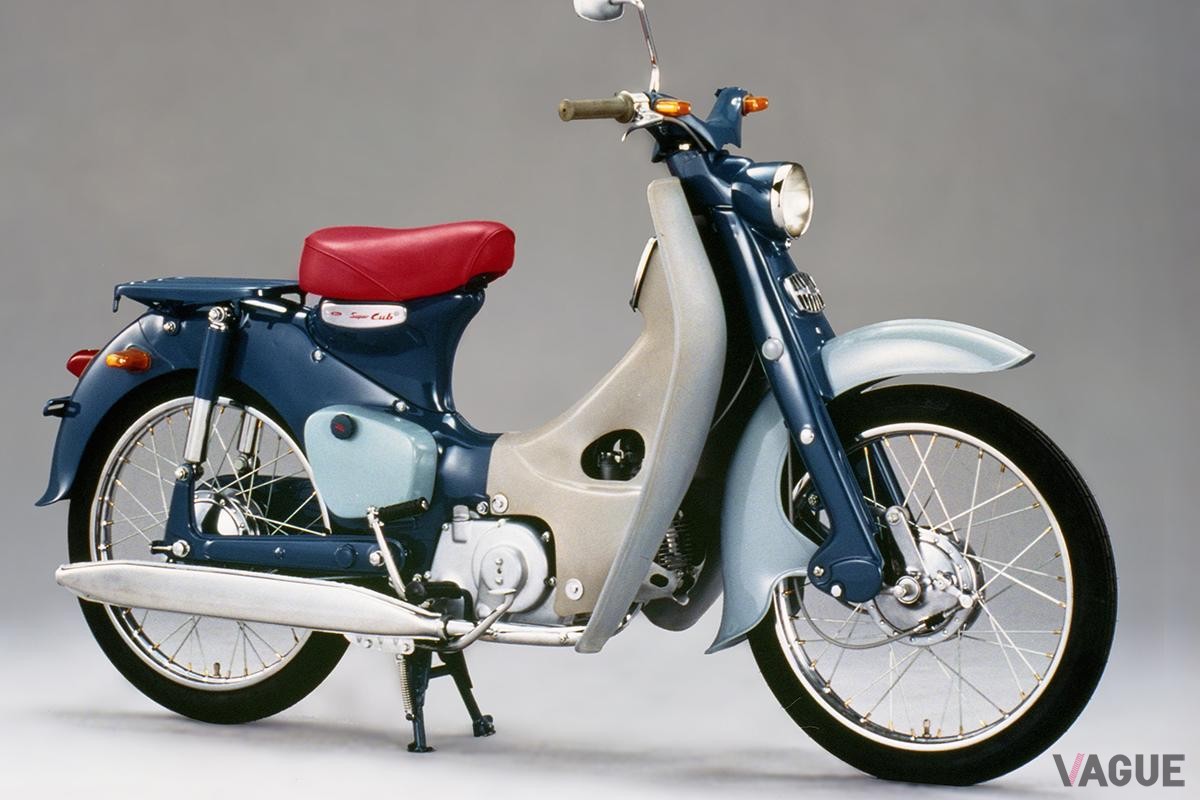 2018年6月に発売されたホンダ「スーパーカブC125」。1958年登場の初代スーパーカブをオマージュしたモデルだ